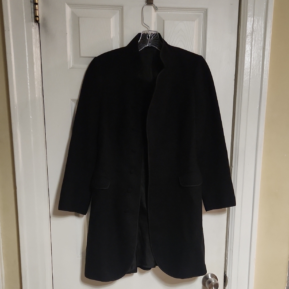 Timeless Black Trench Coat with Sleek Silhouette